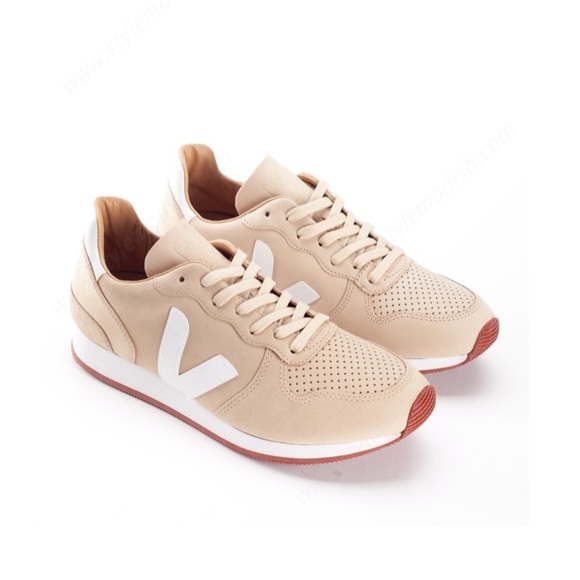 Veja Shoes - VEJA HOLIDAY BASTILLE SNEAKER IN ALMOND & WHITE